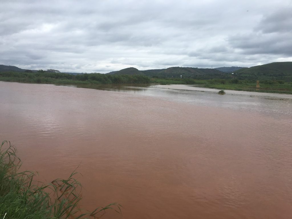 Makutano ya mto Akagera Kagera na Ruvubhu katika eneoo la Rusumo wilayani Ngara mpakani mwa Tanzania na Rwanda