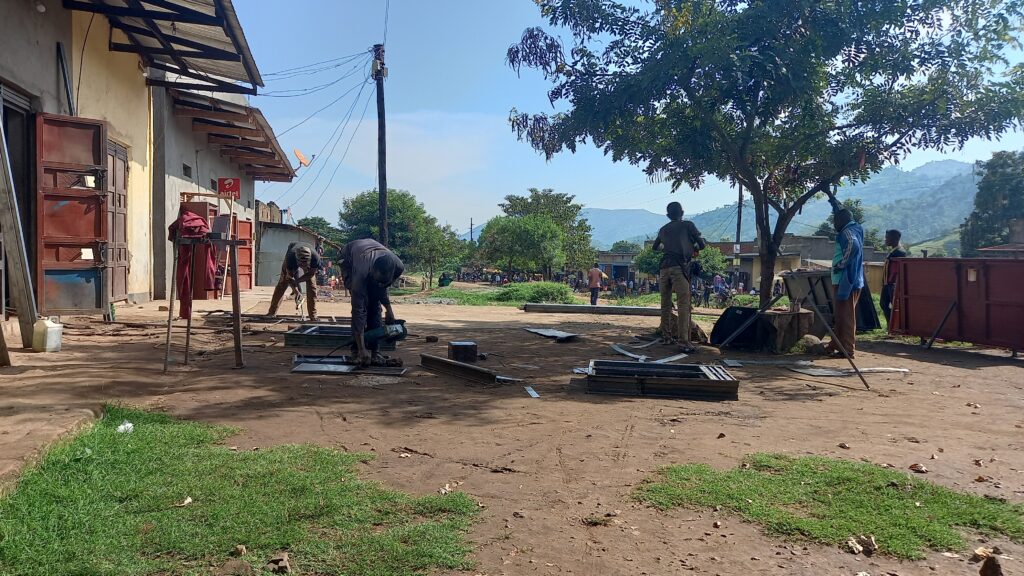 A section of Youth at Bugoye Trading Center opperating a weilding s