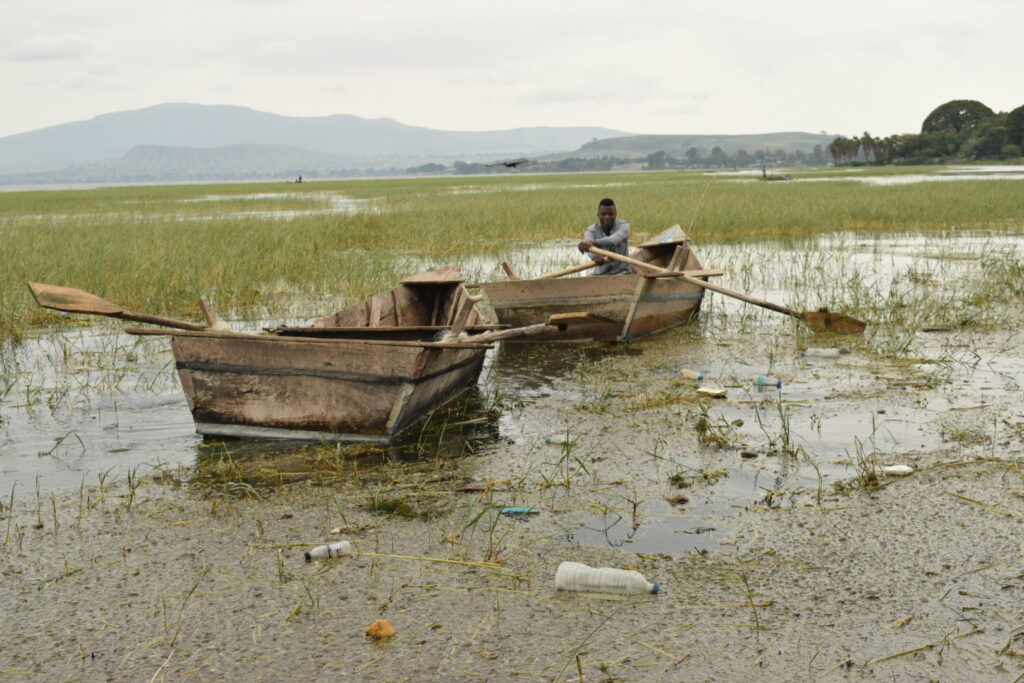 Fishing boat in Lake Hawassa 2