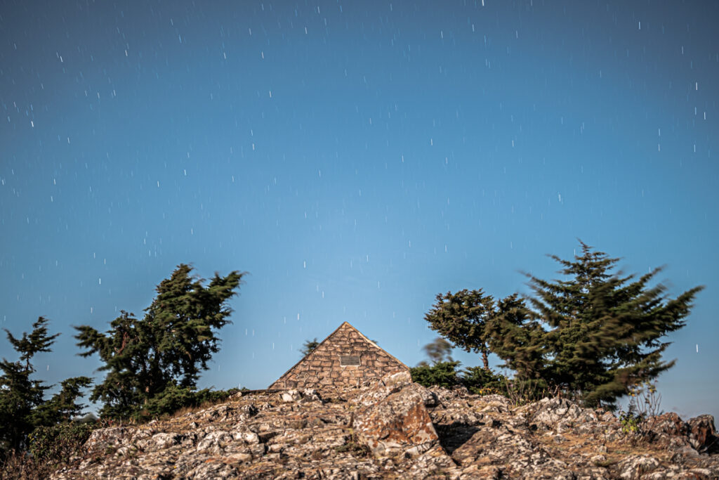 pyramid at the Niles source 2