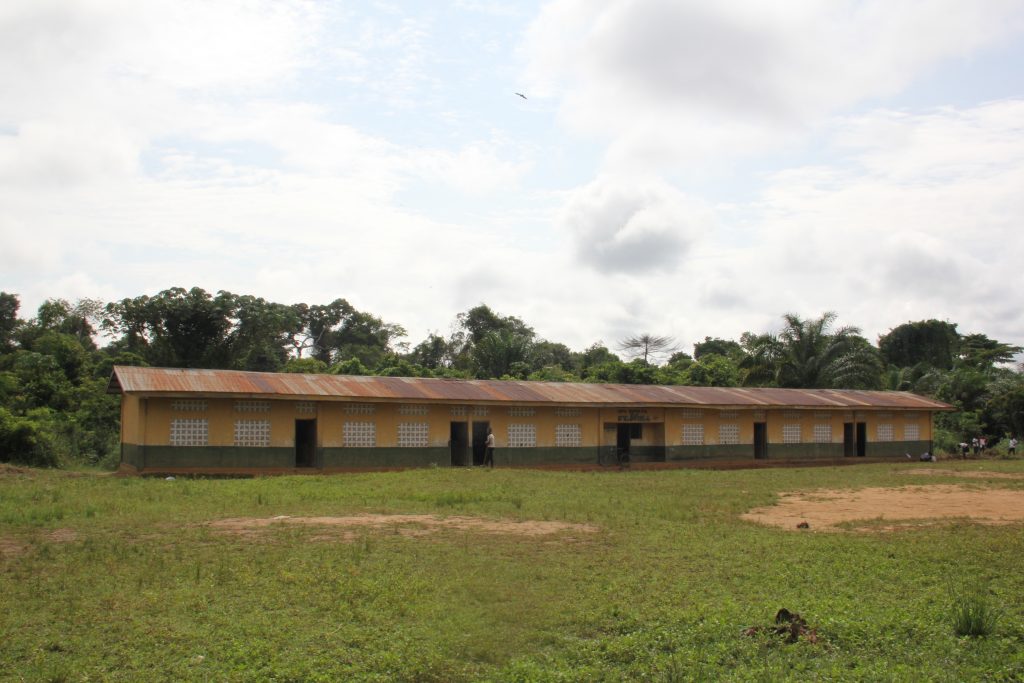 The building of the PAPA BOLOKO secondary school run by the PHC company for the benefit of the local community